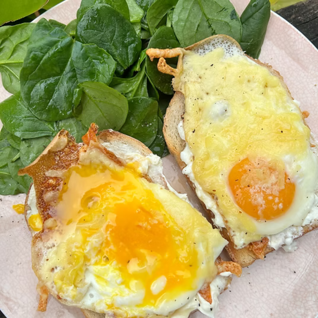 CHEESY HONEY CHILLI EGGS