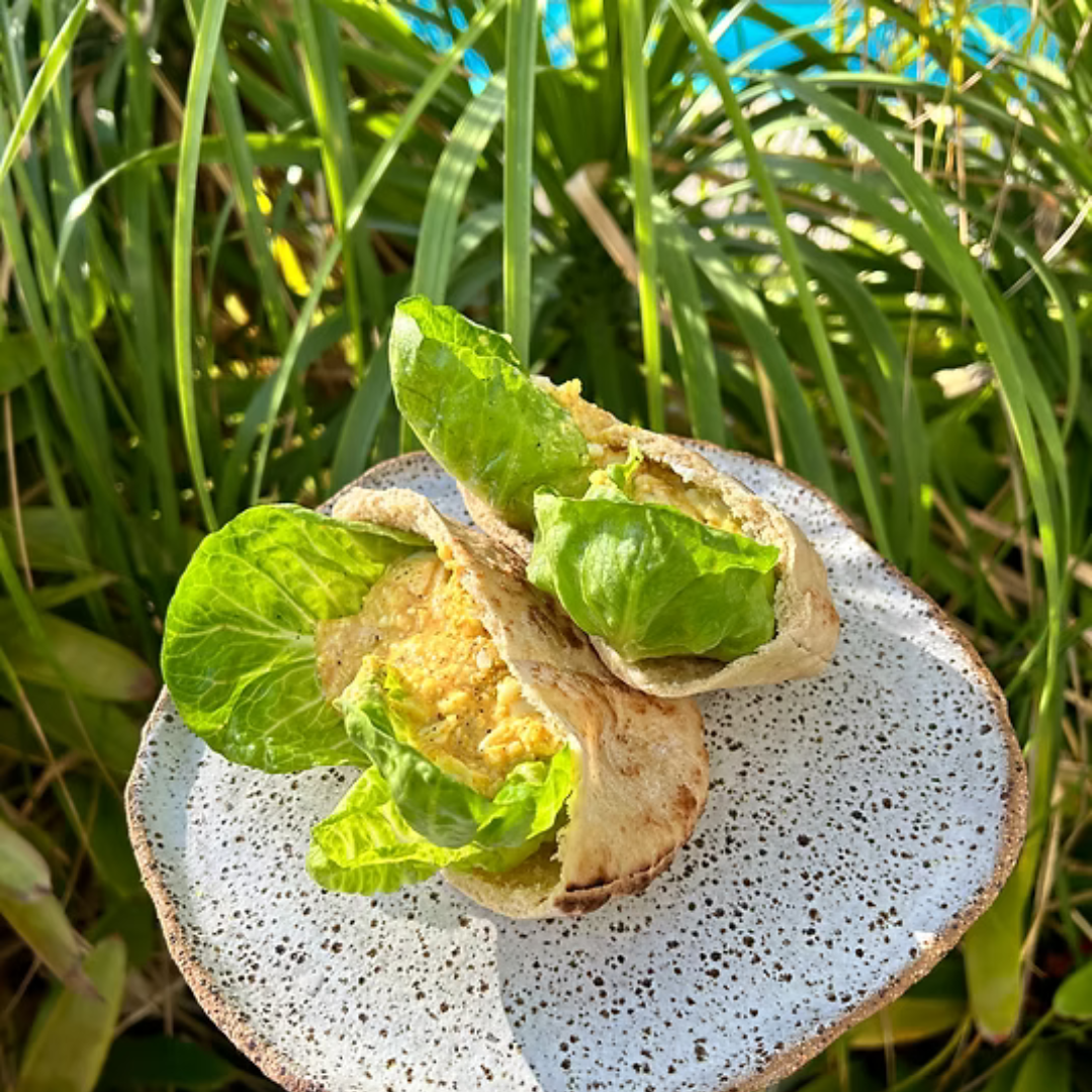 CURRIED EGG PITA