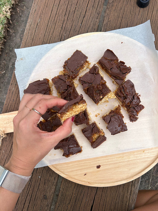 6 INGREDIENT CARAMEL SLICE
