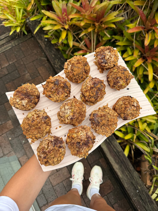 APPLE CRUMBLE MUFFINS