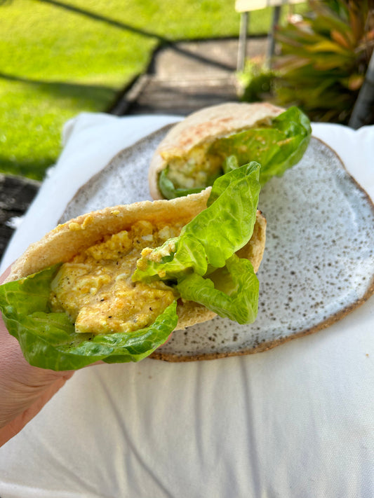 CURRIED EGG PITA